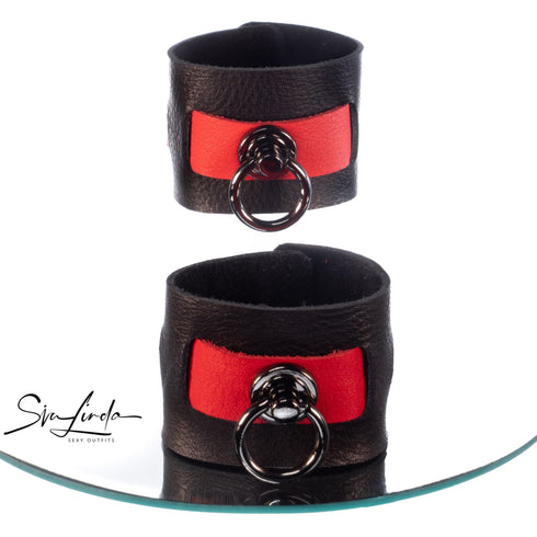 SiaLinda: Armbänder Fußfesseln Serie Soft BDSM Leder schwarz - rot | Bondage Armfesseln - SiaLinda.com